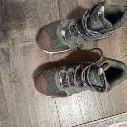 Skechers women's size 8.5 glide step waterproof hiking boots