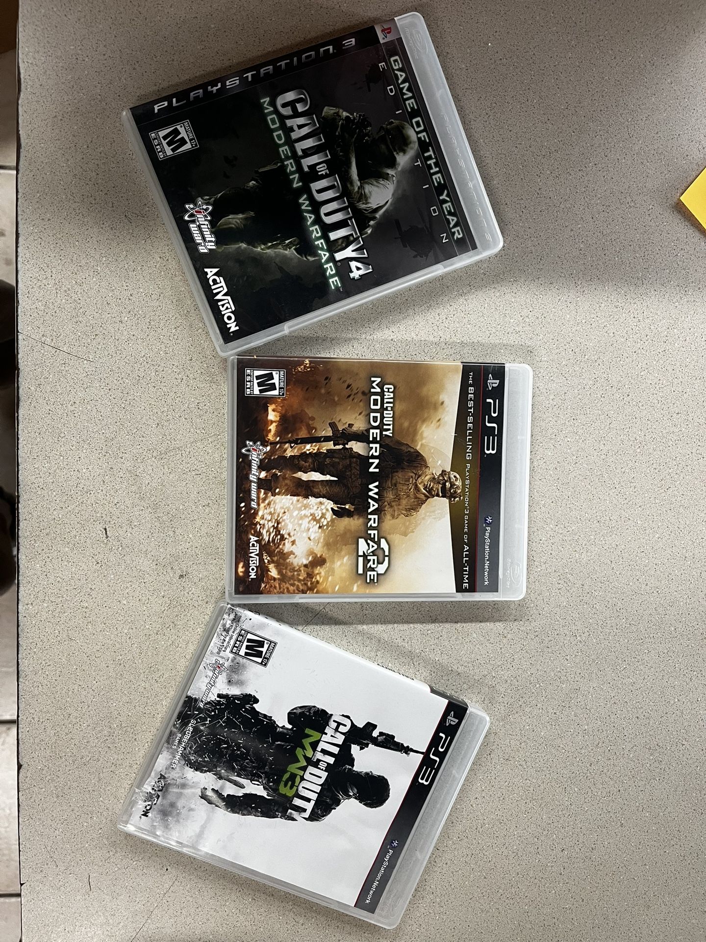 Lot of Call of Duty Modern warfares 1 2 3 (PS3) Working-Tested. All have manuals