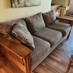 Sofa Craftsmen Style