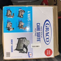 Graco pack N Play Care Suite 