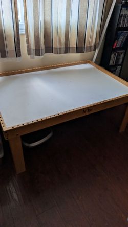 Nilo Kids Table