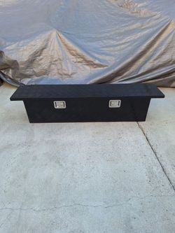 Toolbox 63"x12x16
