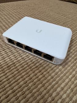 Ubiquiti Unifi Flex Mini switch