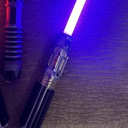 Windu Light SABER combat Ready From Disneyland Workshop