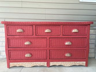 Adorable vintage wicker dresser