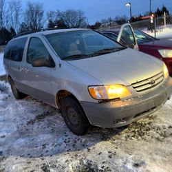 2003 Toyota Sienna