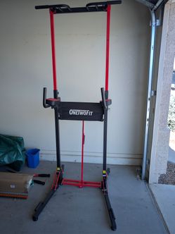 Collapsible Pull Up Tower