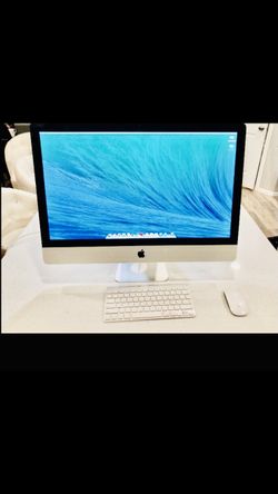 APPLE DESKTOP COMPUTER 