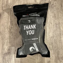 **BRAND NEW** DMoose Fitness Neck Harness for Weight Lifting, Soft Padded Head & Chin Strap with 30" Heavy Duty Steel Chain, Color Black