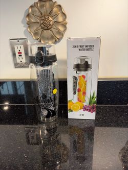 2-in-1 Fruit Infuser Water Bottle 32oz Add Fruit Flavors to Your Daily Hydration