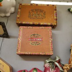Collector Vintage Cigar Boxes 