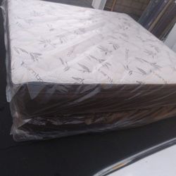 Brand New King Size Pillowtop Mattress Included Box Spring Free Delivery 