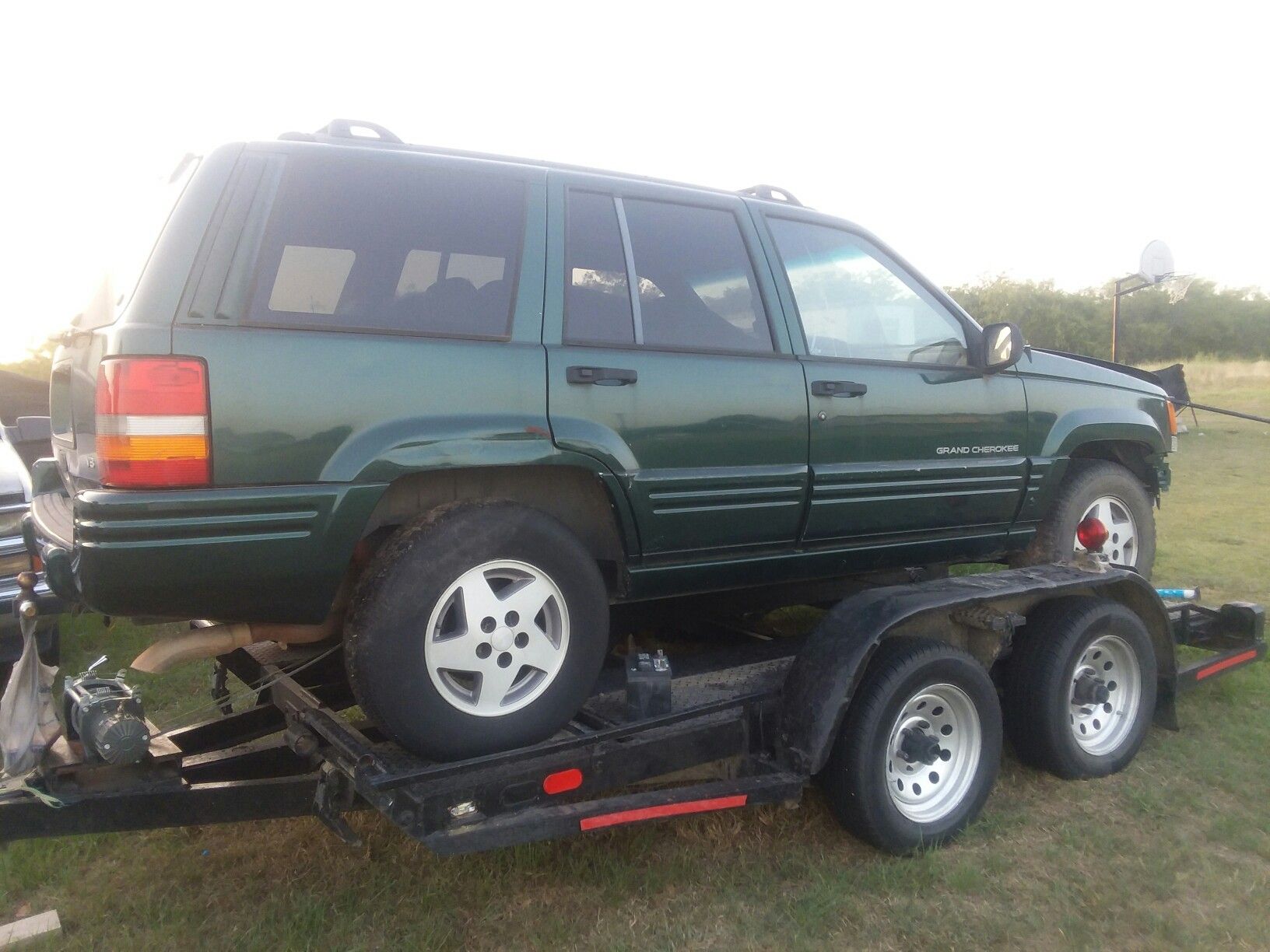 1998 jeep grand Cherokee bad transmission great 5.2 engine 2 wheel drive