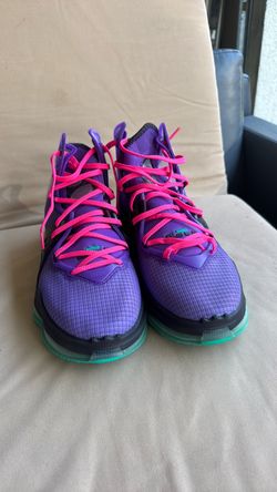 Lebron basketball shoes