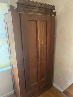 Antique Victorian Oak Wood Armoire Wardrobe Cabinet