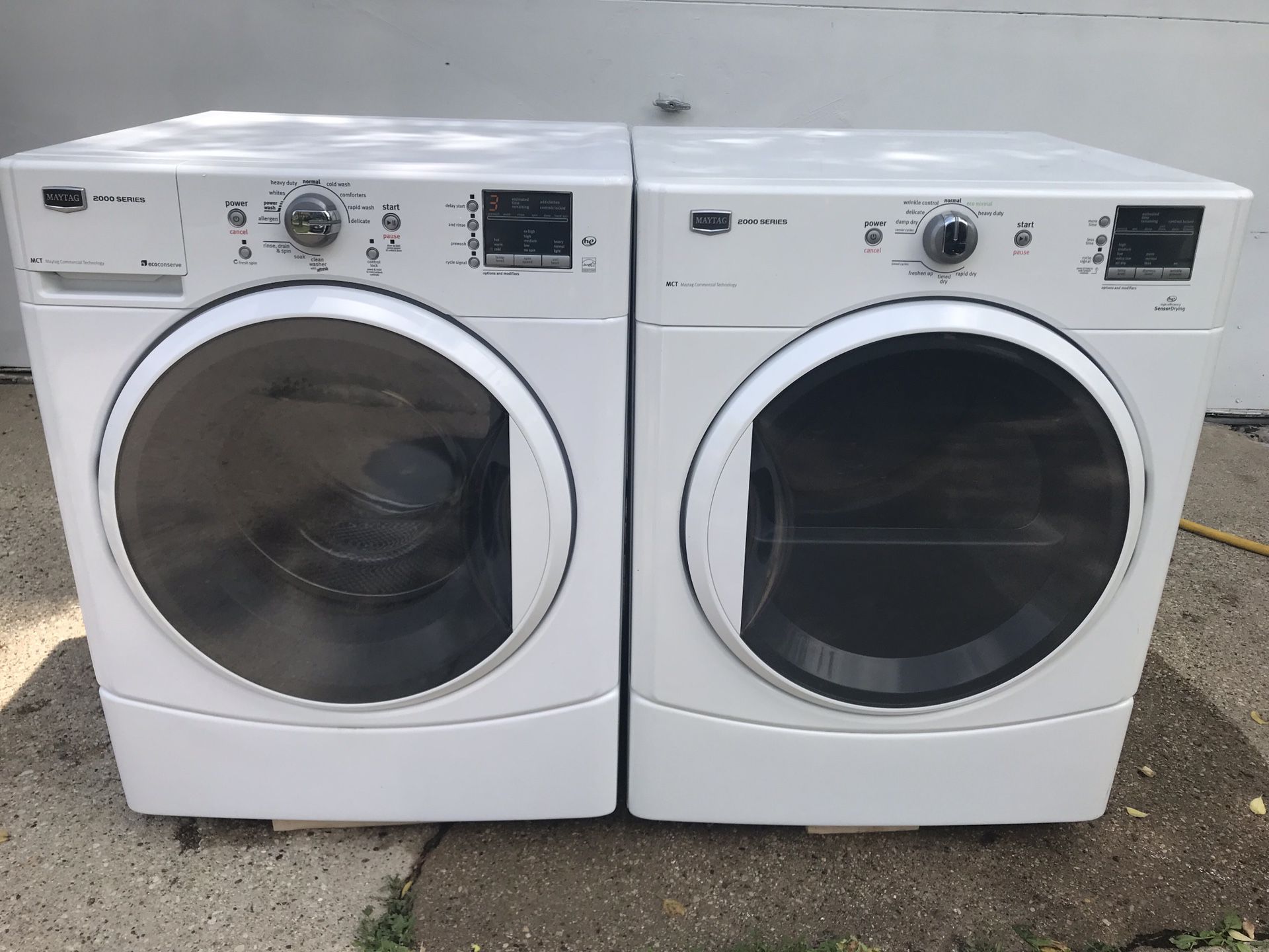 Maytag 2000 Series. Washer and Gas Dryer