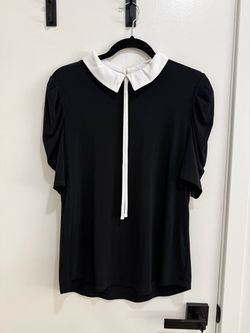 Medium Adriana Papell Dress Shirt