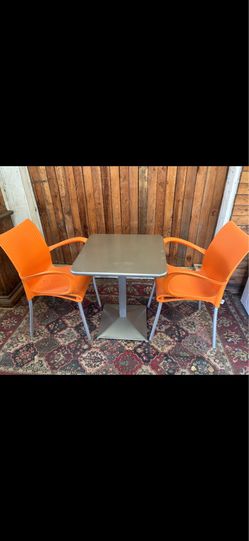 New table & chairs