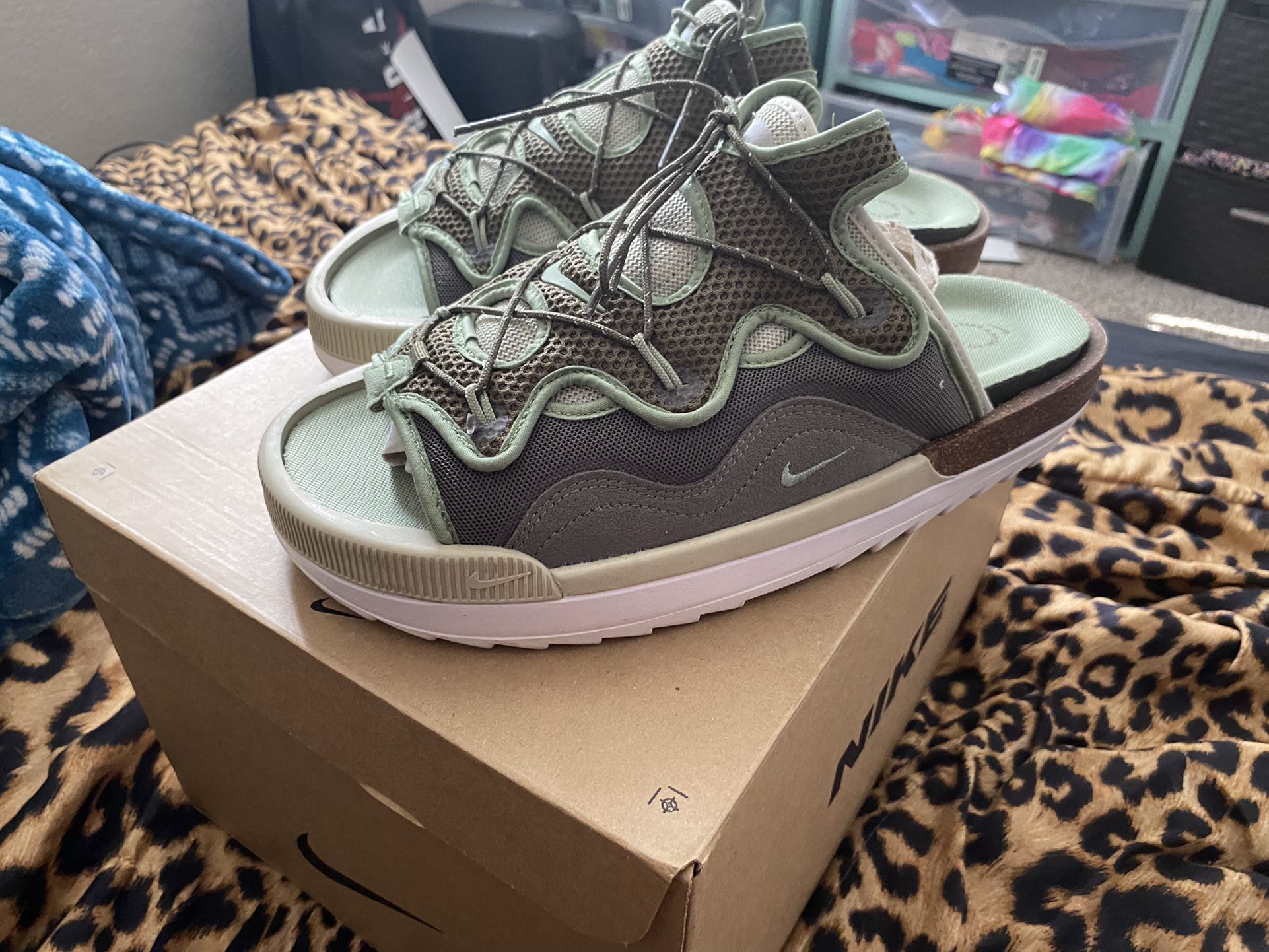 Nike Offline 2.0 Size10