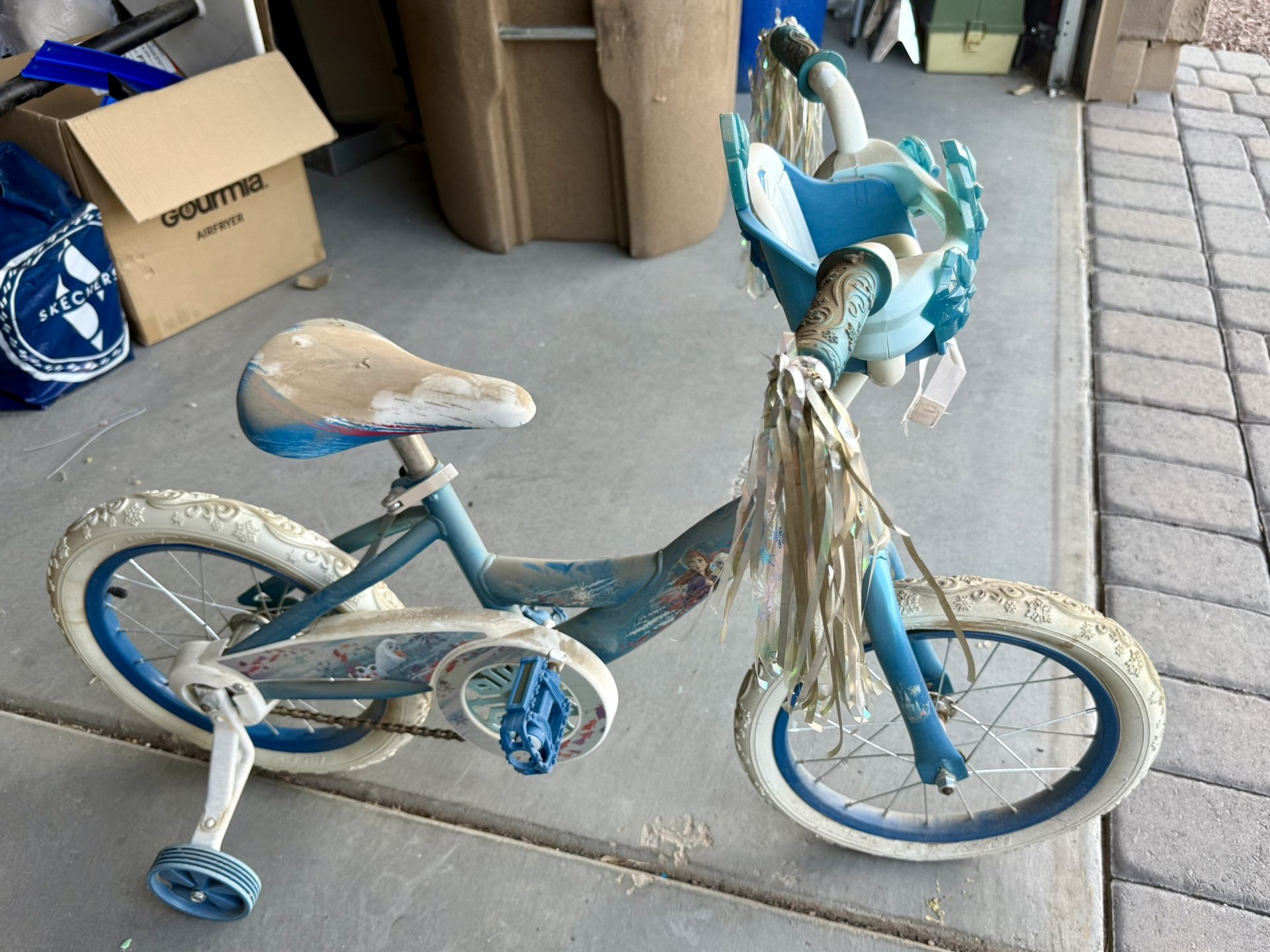 Frozen kids bike with training wheels