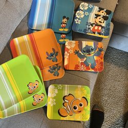 Exclusive Disney Store Plates