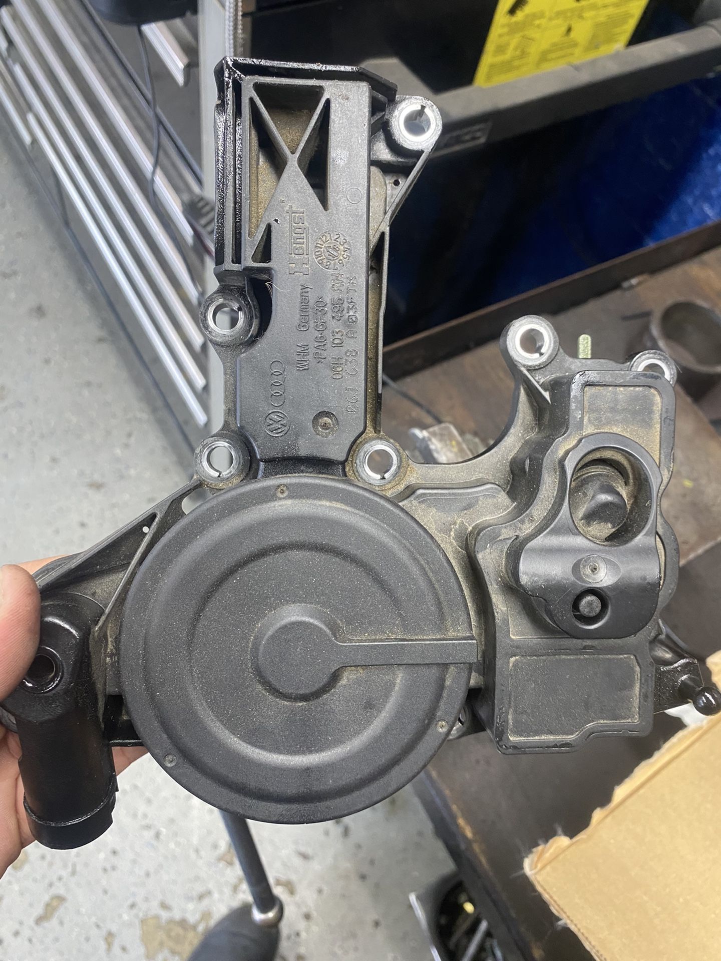 Volkswagen Audi Oil Separator