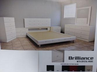 Brillance with cristal knobs New Bedroom set MATTRESS. $ 799.00