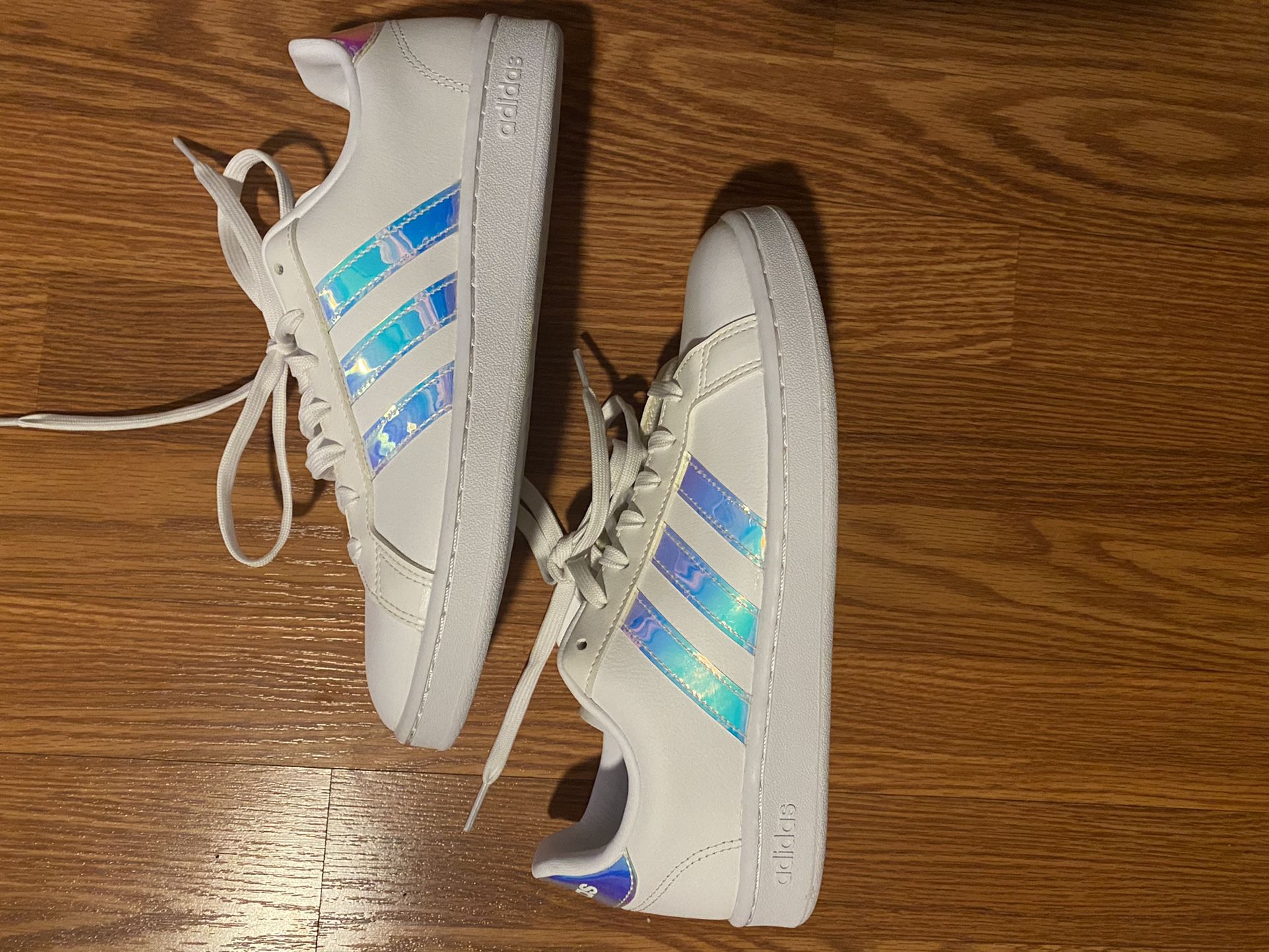 Adidas Sneakers