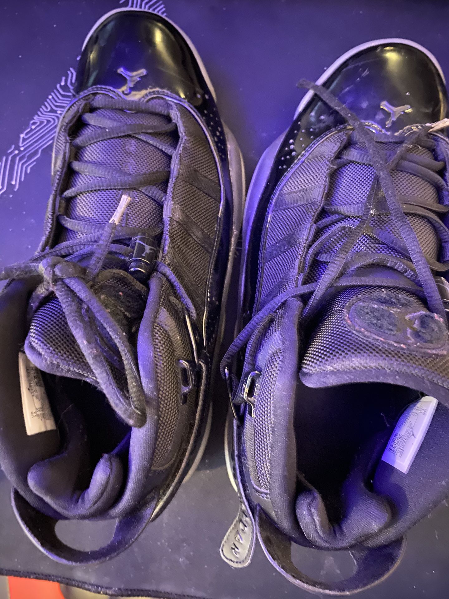 All Black Jordan’s
