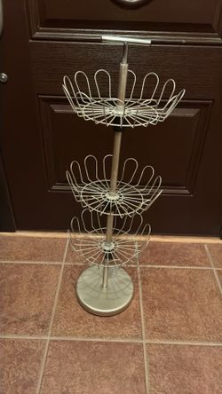Spinning Shoe Rack