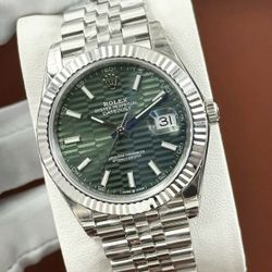 (400$)Rolex Datejust 41 Green Motif Dial Fluted Bezel Jubilee Bracelet 126334 41mm