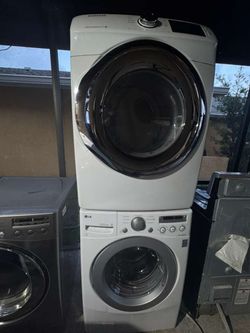 LG WASHER AND SAMSUNG DRYER STACKABLE. FREE DELIVERY AND INSTALATION.  PRICE : 500