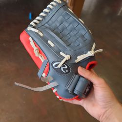 Youth Rawlings Baseball Glove