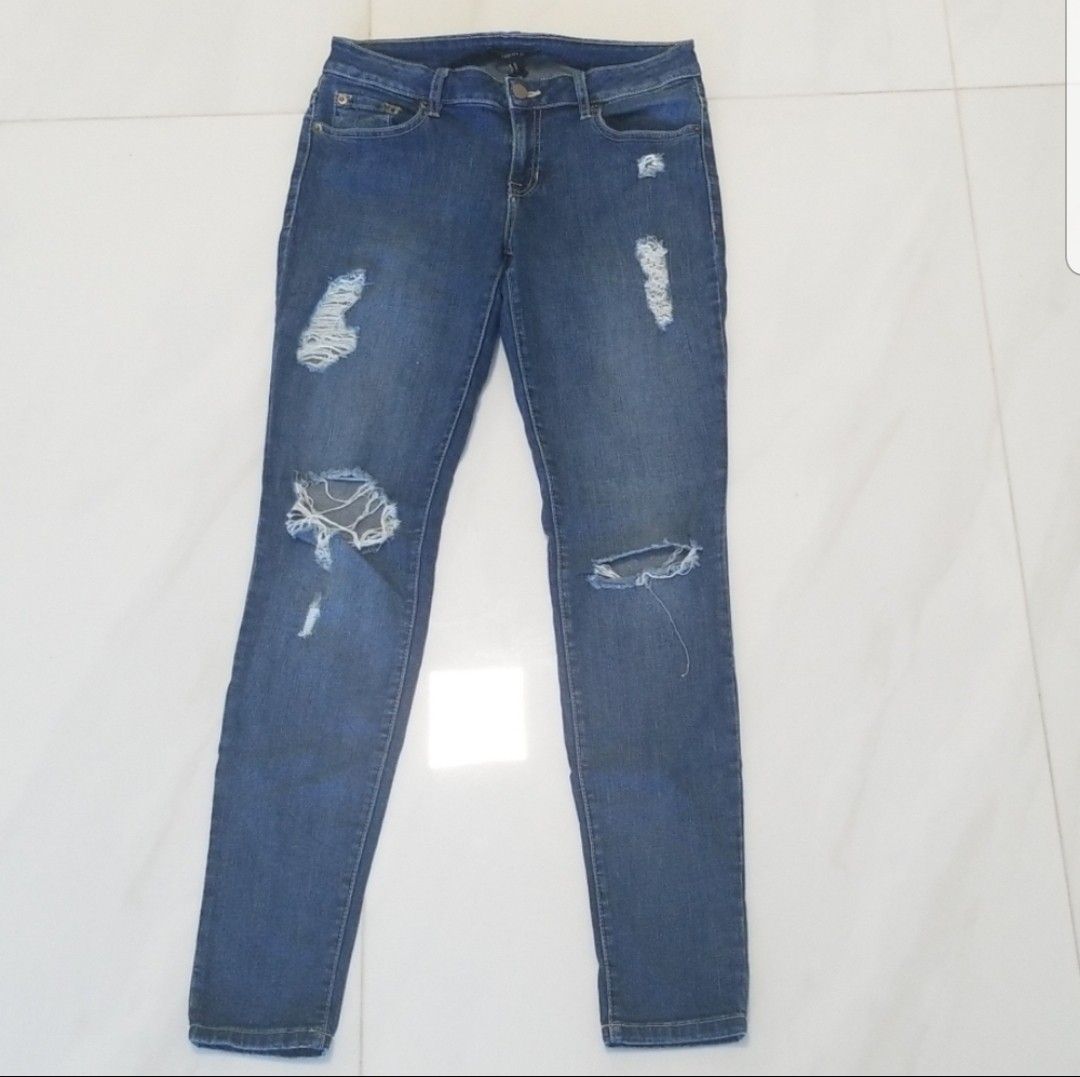 Forever 21 Ripped Skinny Jeans