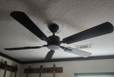 Ceiling fan
