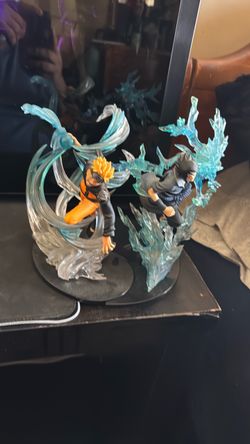 Naruto and Sasuke pair statue
