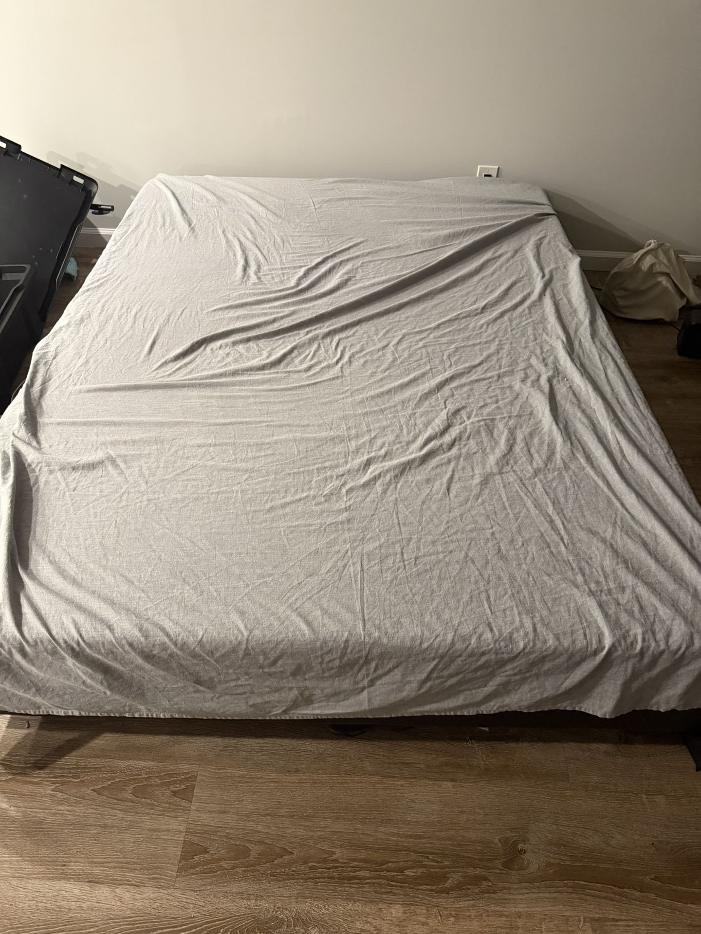 Queen size bed and Mattress