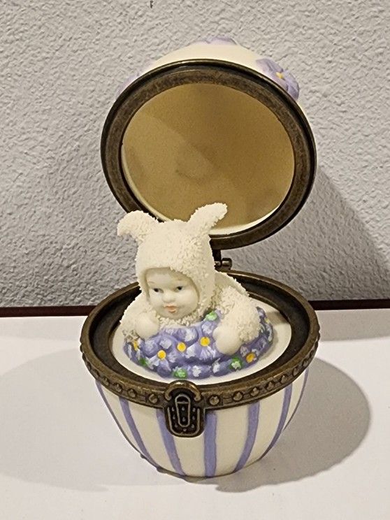 Dept. 56 Snowbunnies Trinket Box Bunny Egg Figurine Sweet Violet Snowbabies 3"