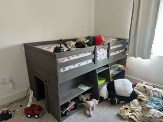 GUC Lofted Twin Max & Lily Bed