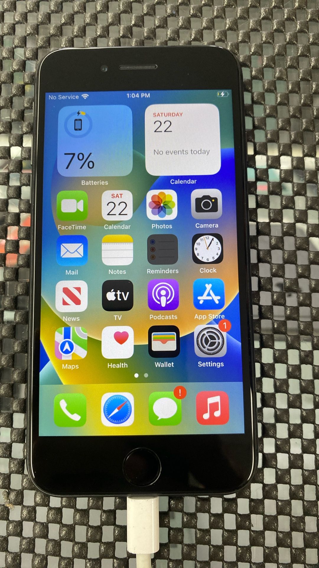 Unlocked Apple iPhone 8 64GB / 83% Battery Health