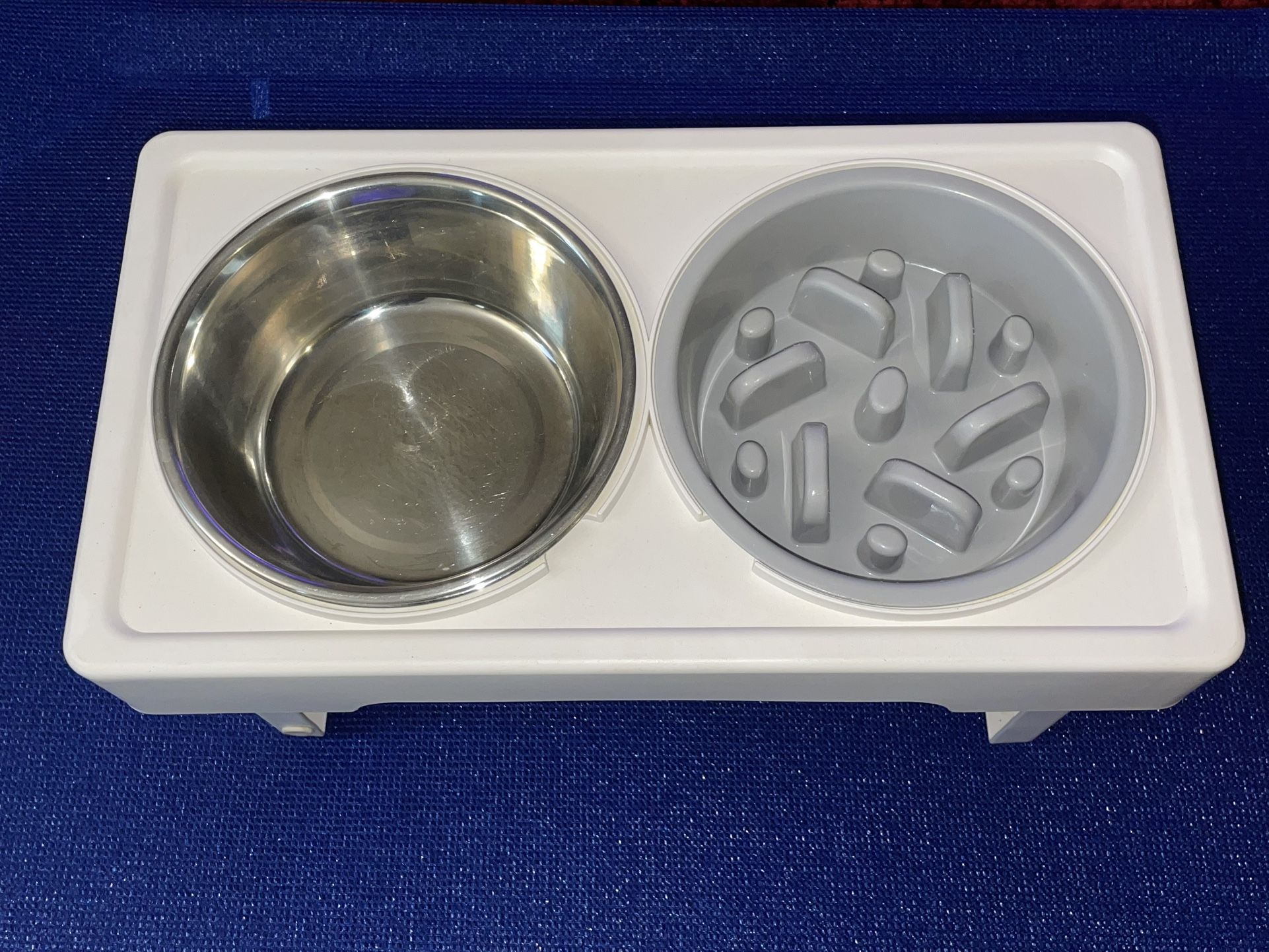 ELEVATED DOG BOWL
