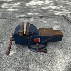 Bench vise 5”