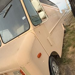 1982 Ford E-350