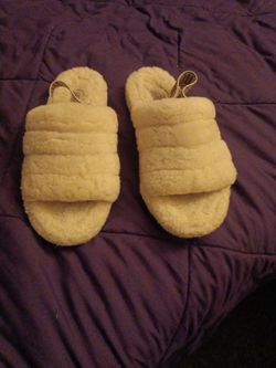 UGG house sioes
