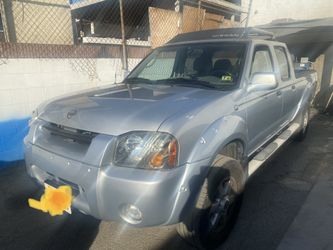 Nissan Frontier, Hood, Fenders and Bumper, Professional Factory Finished !