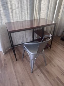 Desk & Chair 
