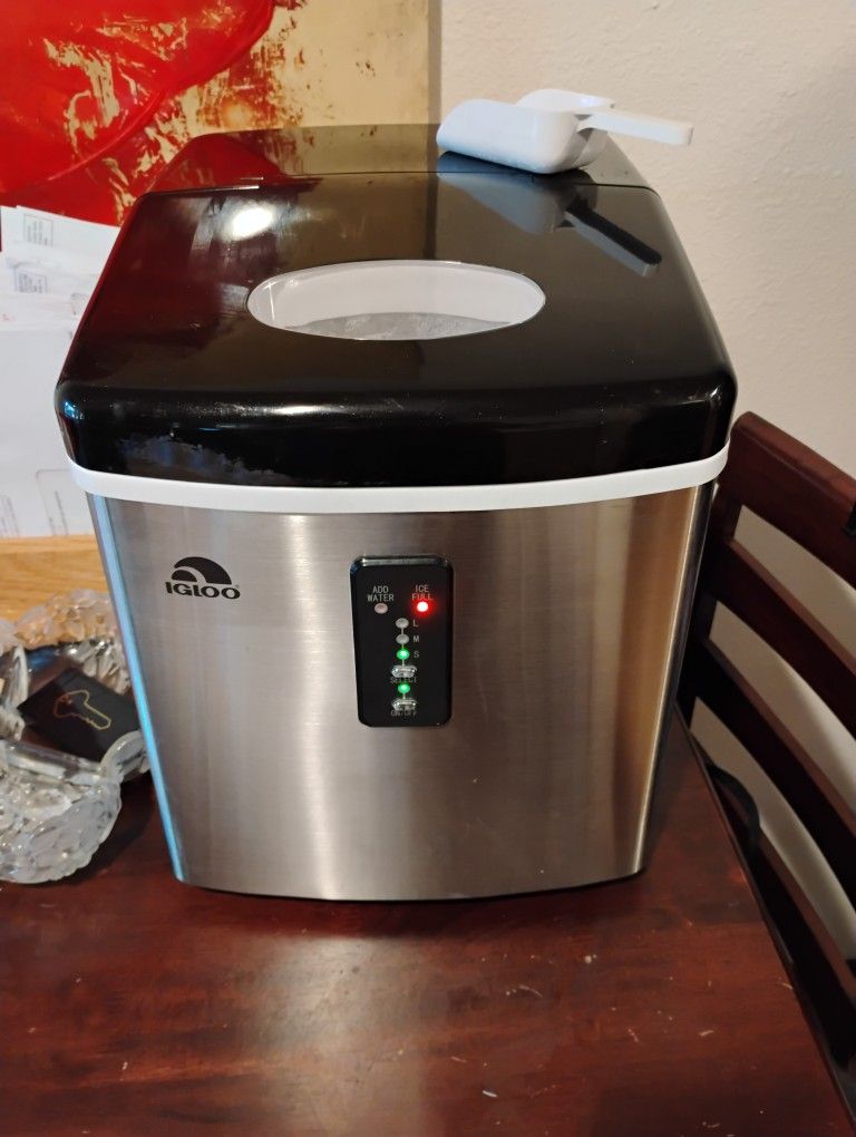 Igloo Ice maker