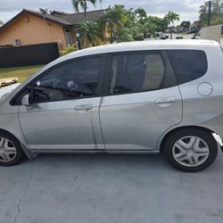 2007 Honda FIT