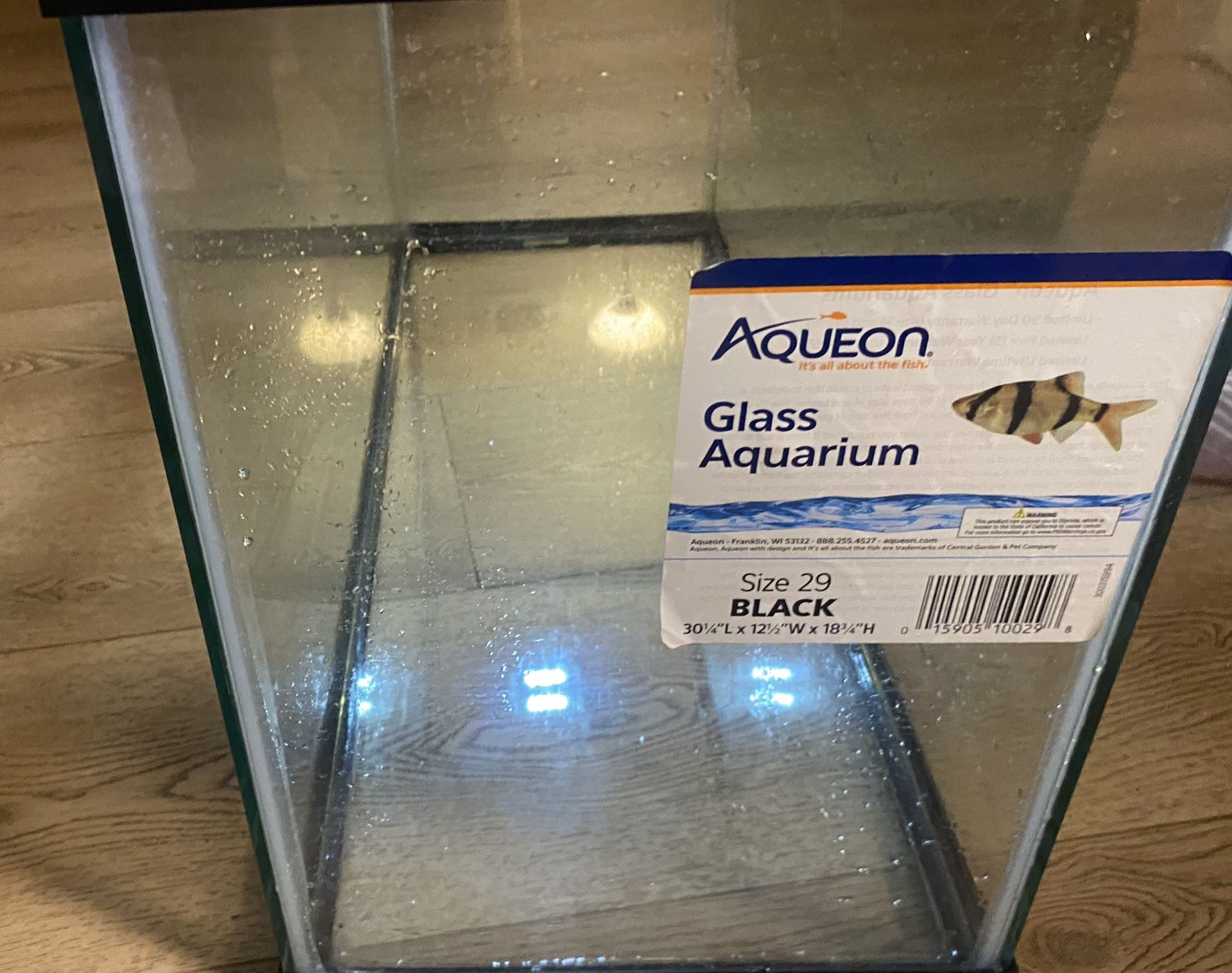 29 Gallon Aqueon Glass Aquarium Tank - Clean & Ready to Use!