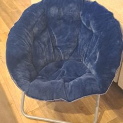 Comfy Saucer Chair with Metal Frame